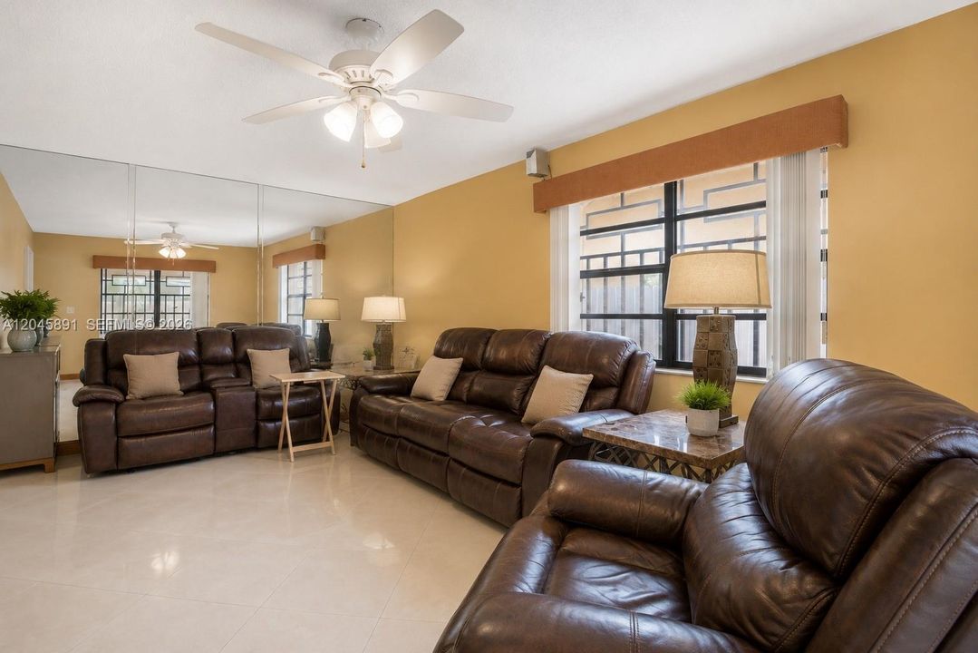 For Sale: $699,900 (3 beds, 2 baths, 1744 Square Feet)