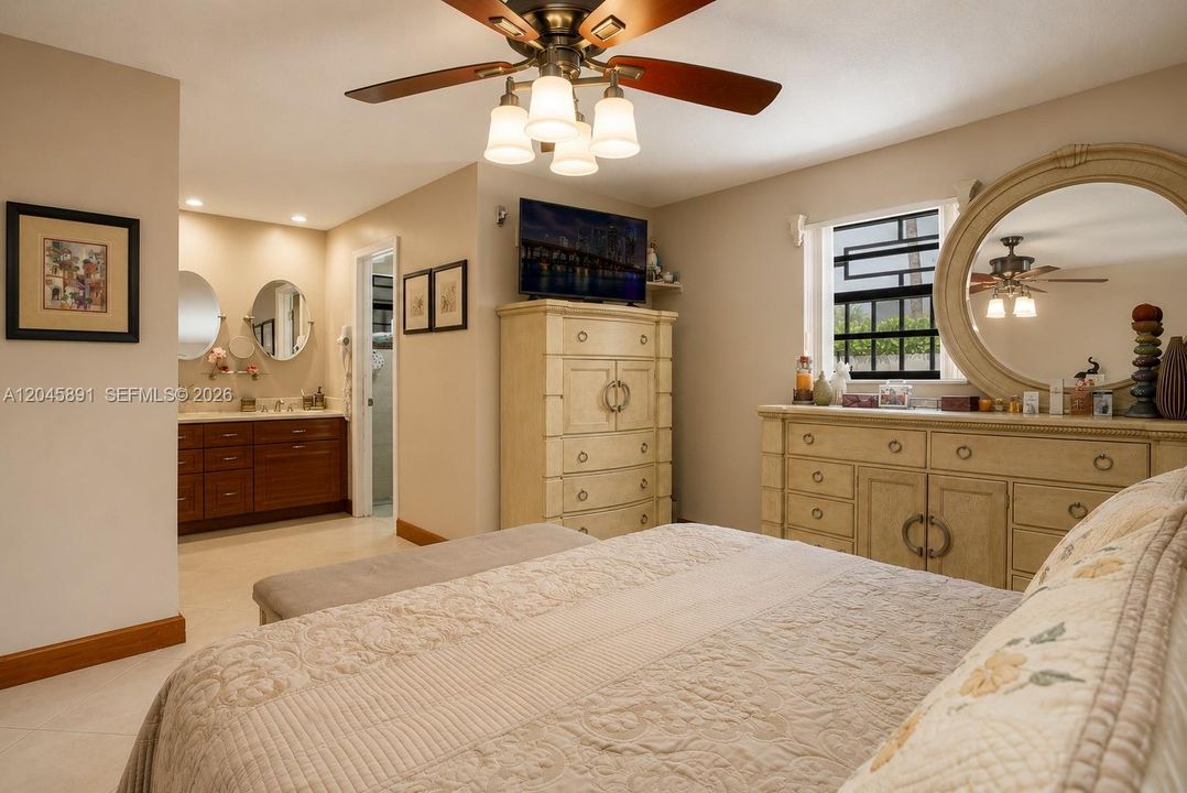 For Sale: $699,900 (3 beds, 2 baths, 1744 Square Feet)