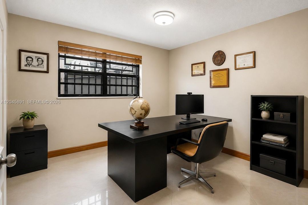 For Sale: $699,900 (3 beds, 2 baths, 1744 Square Feet)