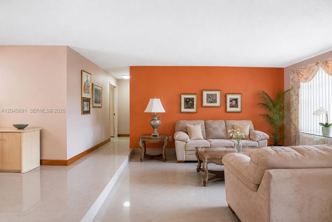 For Sale: $699,900 (3 beds, 2 baths, 1744 Square Feet)