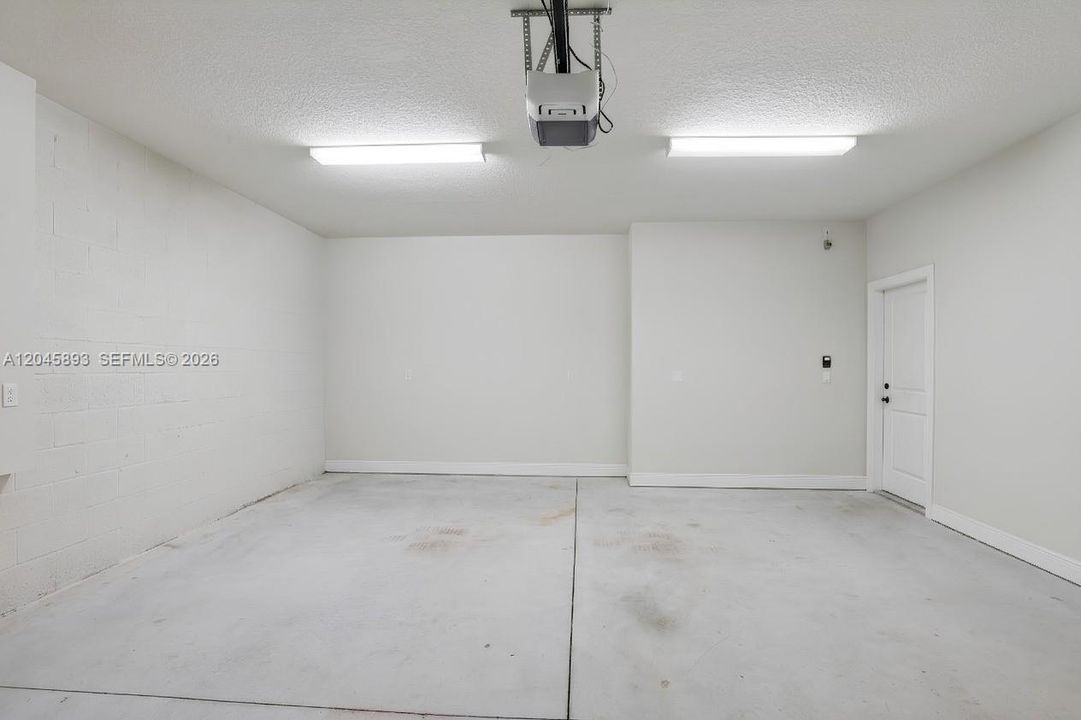 En Venta: $825,000 (3 camas, 2 baños, 1881 Pies cuadrados)