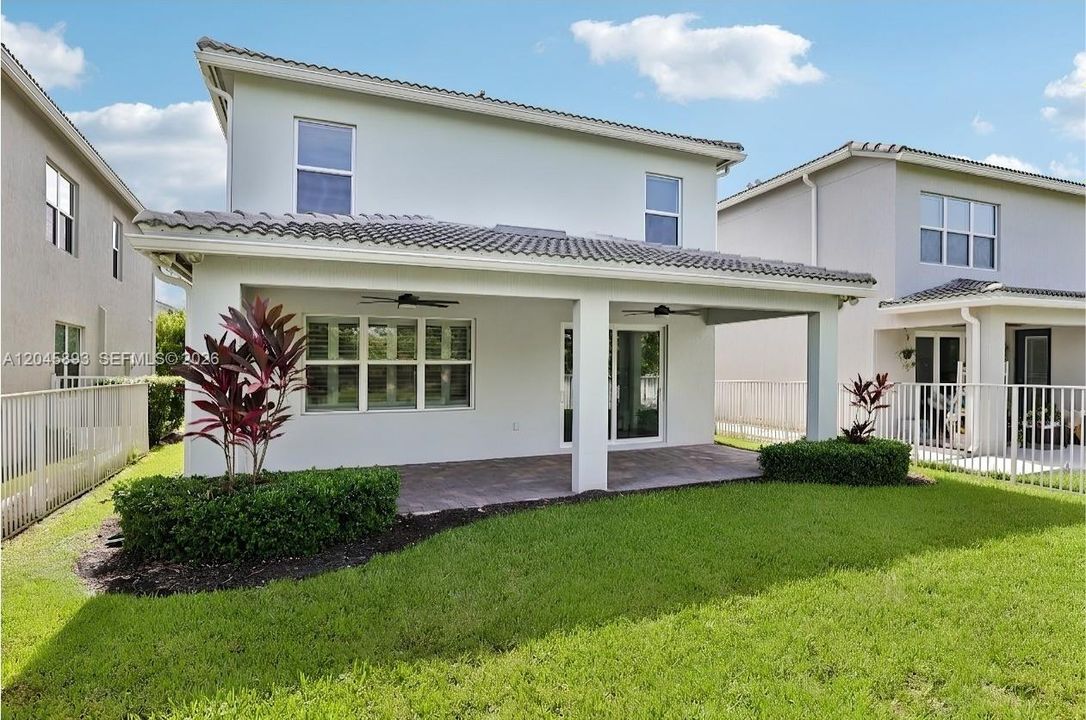 En Venta: $825,000 (3 camas, 2 baños, 1881 Pies cuadrados)