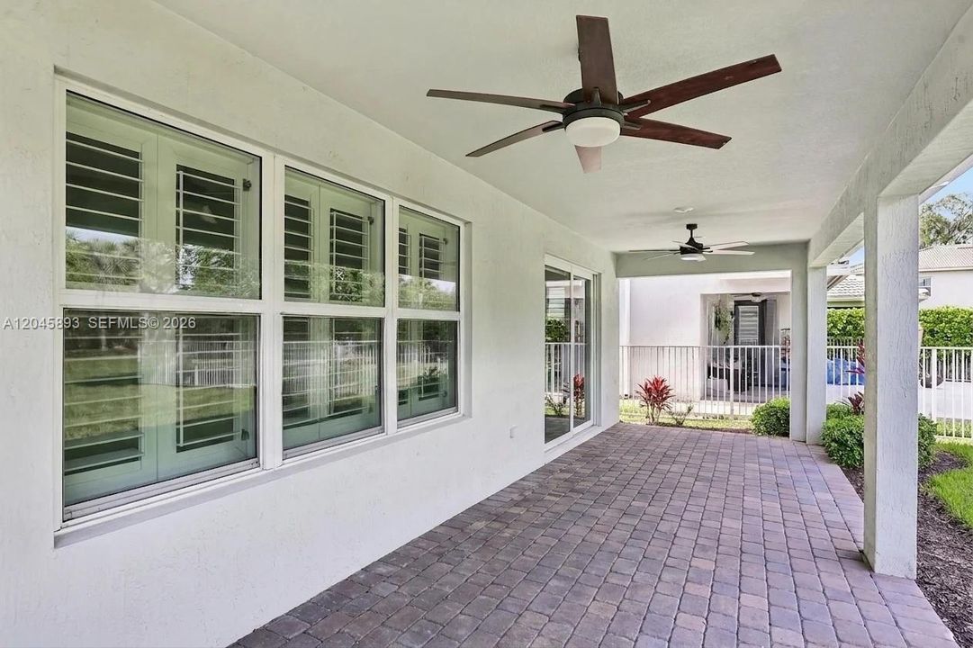 En Venta: $825,000 (3 camas, 2 baños, 1881 Pies cuadrados)