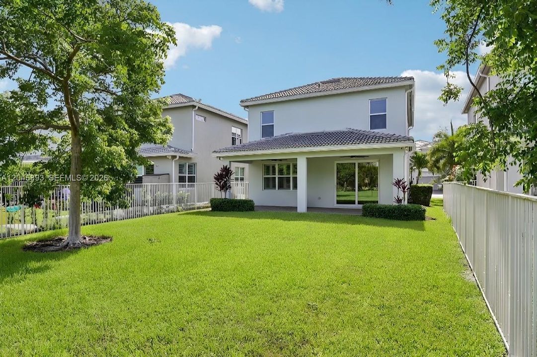 En Venta: $825,000 (3 camas, 2 baños, 1881 Pies cuadrados)