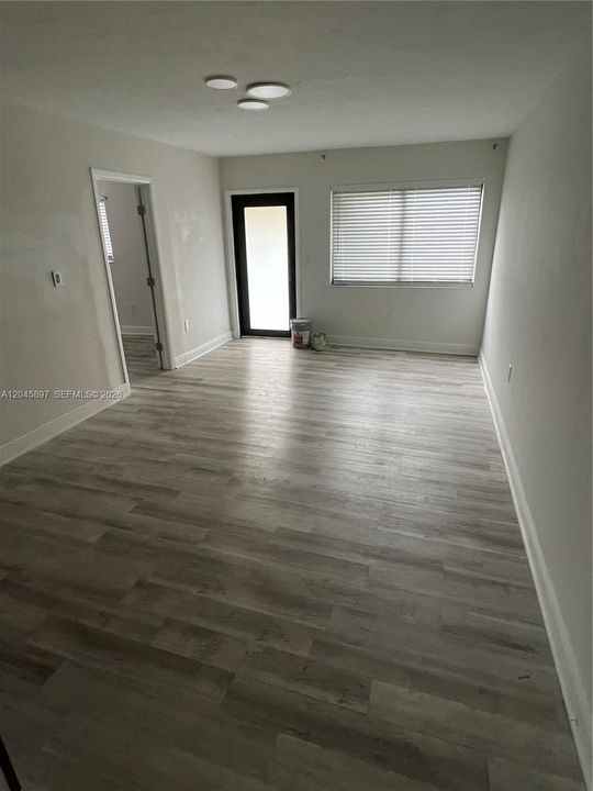 В аренду: $3,400 (3 спален, 1 ванн, 1310 Квадратных фут)
