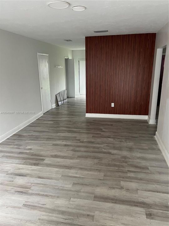 В аренду: $3,400 (3 спален, 1 ванн, 1310 Квадратных фут)