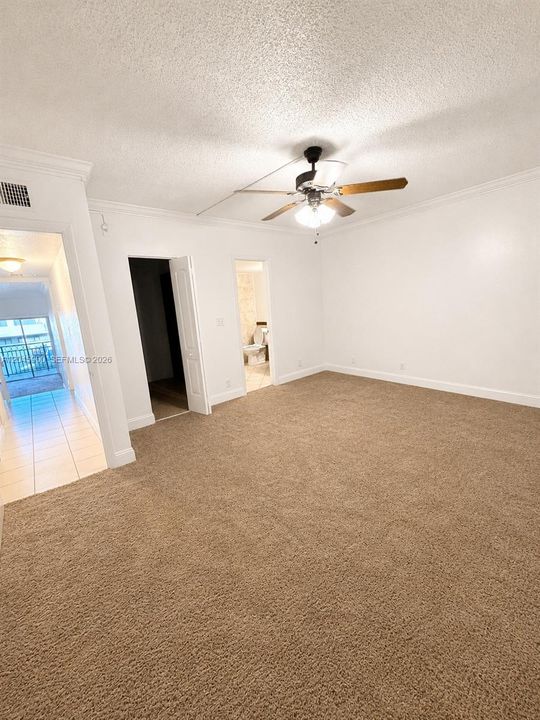 For Rent: $1,700 (2 beds, 2 baths, 1100 Square Feet)