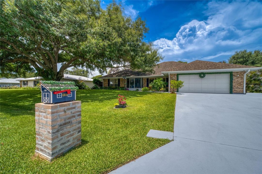 For Sale: $749,200 (3 beds, 2 baths, 2538 Square Feet)