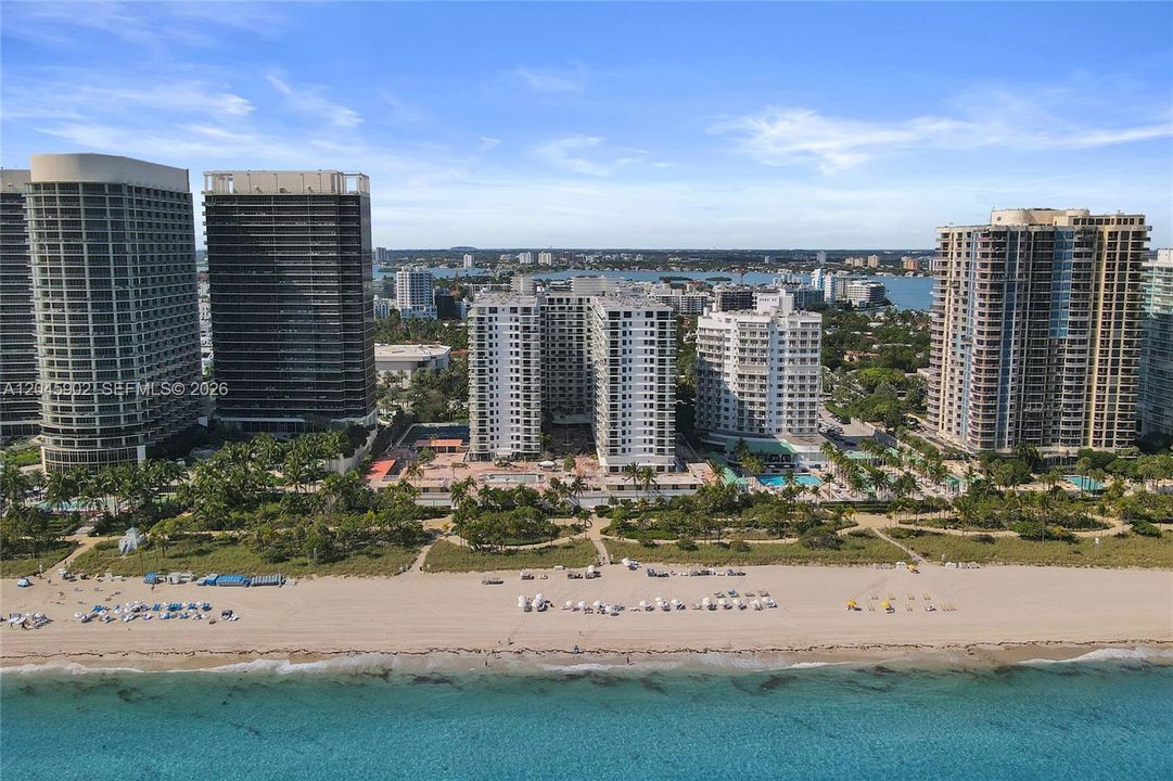 For Sale: $1,875,000 (2 beds, 2 baths, 1942 Square Feet)
