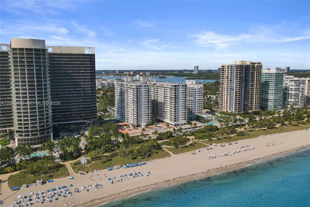 For Sale: $1,875,000 (2 beds, 2 baths, 1942 Square Feet)