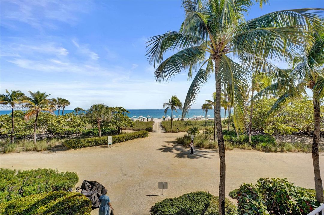 For Sale: $1,875,000 (2 beds, 2 baths, 1942 Square Feet)