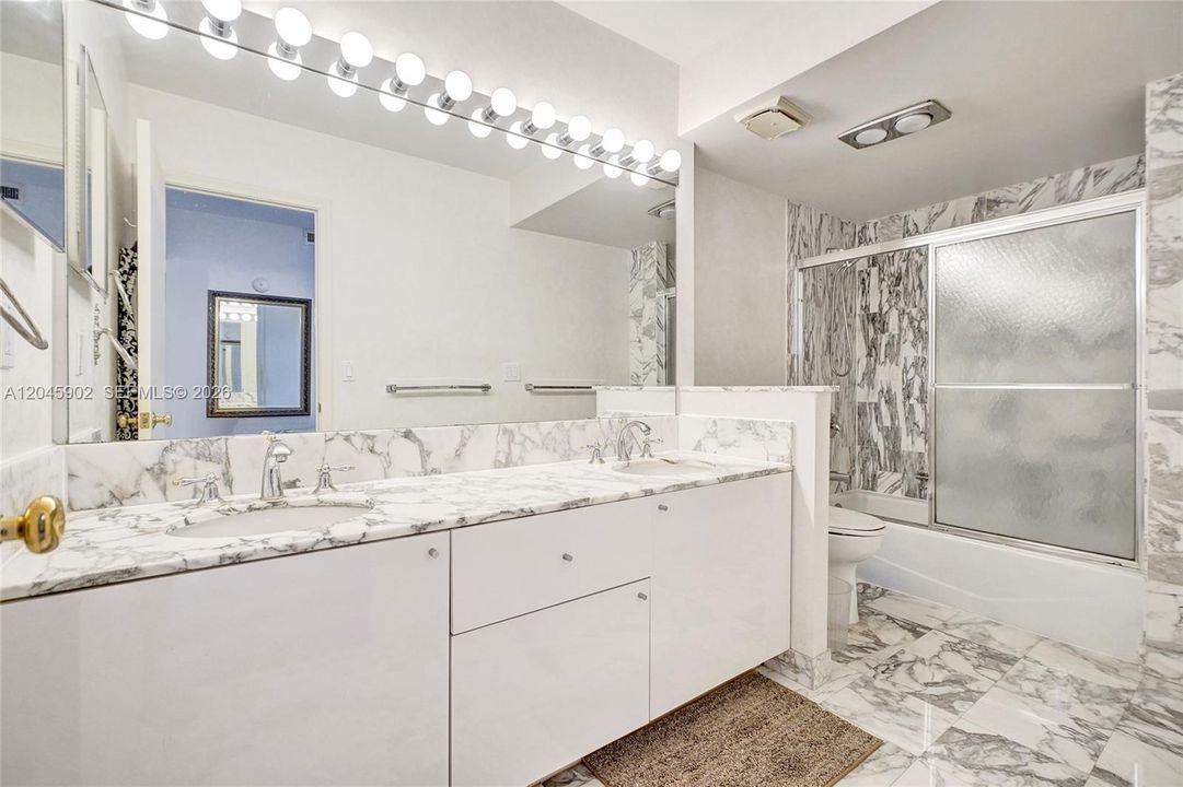 For Sale: $1,875,000 (2 beds, 2 baths, 1942 Square Feet)