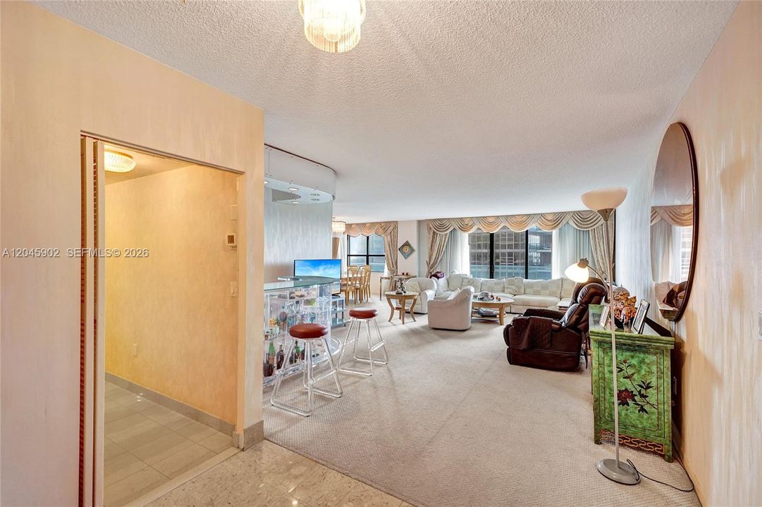 For Sale: $1,875,000 (2 beds, 2 baths, 1942 Square Feet)