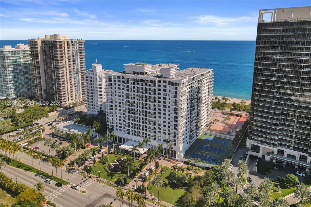 For Sale: $1,875,000 (2 beds, 2 baths, 1942 Square Feet)