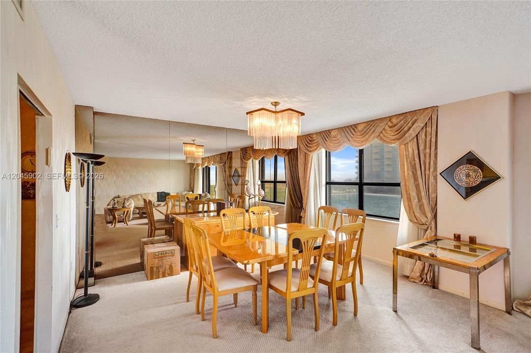 For Sale: $1,875,000 (2 beds, 2 baths, 1942 Square Feet)