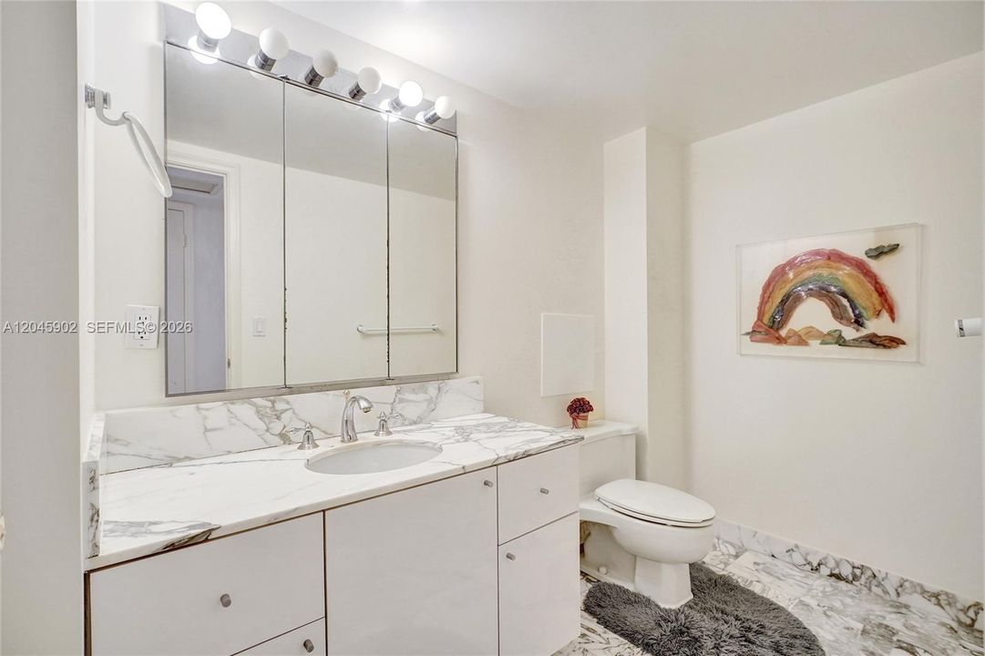 For Sale: $1,875,000 (2 beds, 2 baths, 1942 Square Feet)