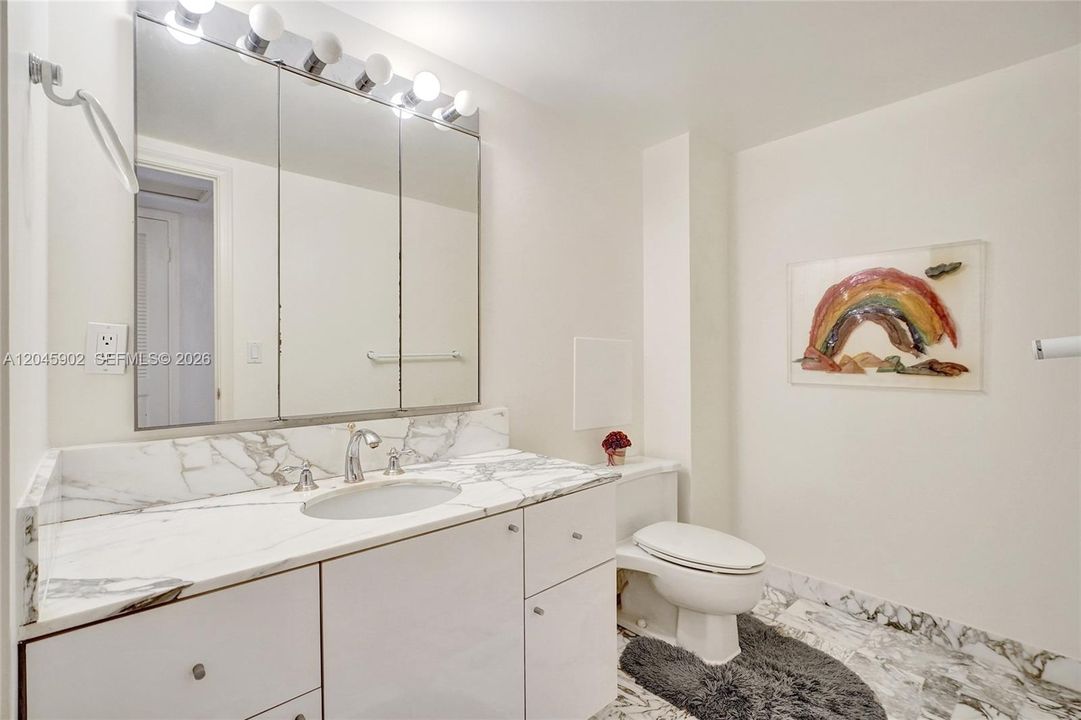 For Sale: $1,875,000 (2 beds, 2 baths, 1942 Square Feet)