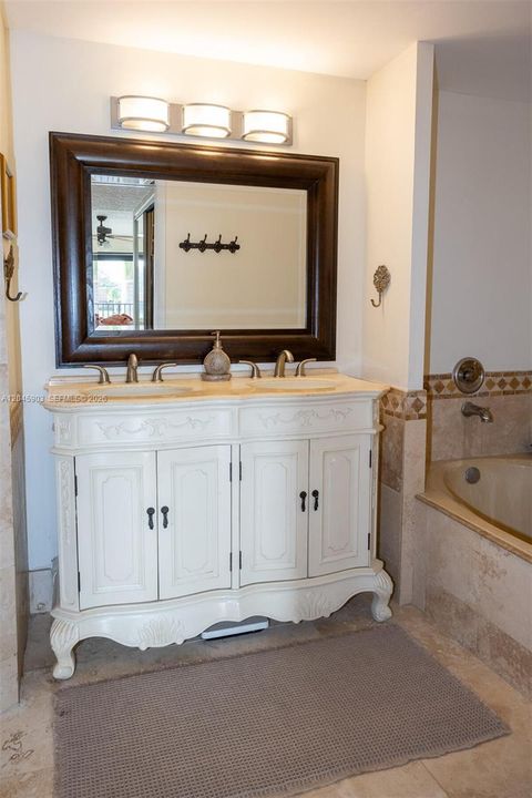 На продажу: $485,000 (3 спален, 2 ванн, 1898 Квадратных фут)
