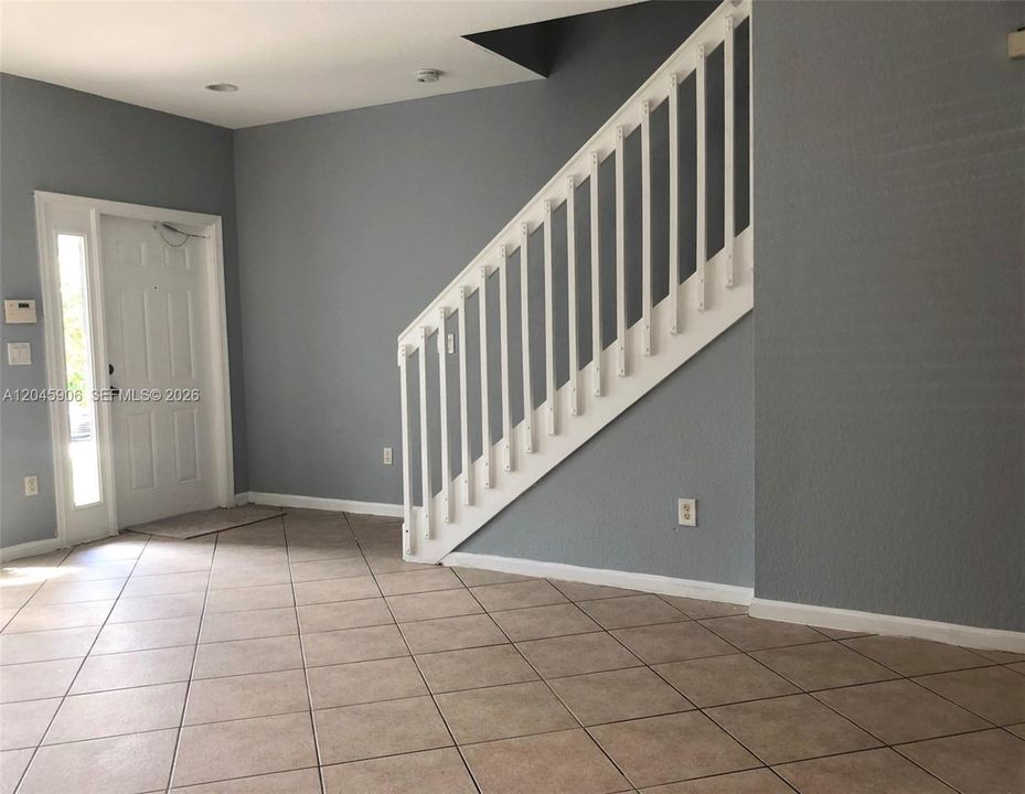 В аренду: $2,695 (3 спален, 2 ванн, 1423 Квадратных фут)