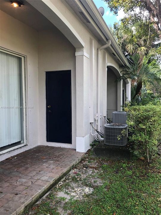 В аренду: $2,695 (3 спален, 2 ванн, 1423 Квадратных фут)