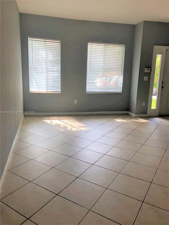 В аренду: $2,695 (3 спален, 2 ванн, 1423 Квадратных фут)