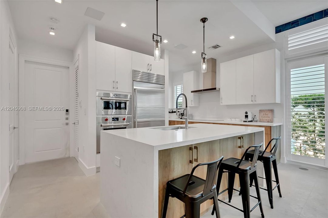 В аренду: $8,950 (3 спален, 2 ванн, 1641 Квадратных фут)