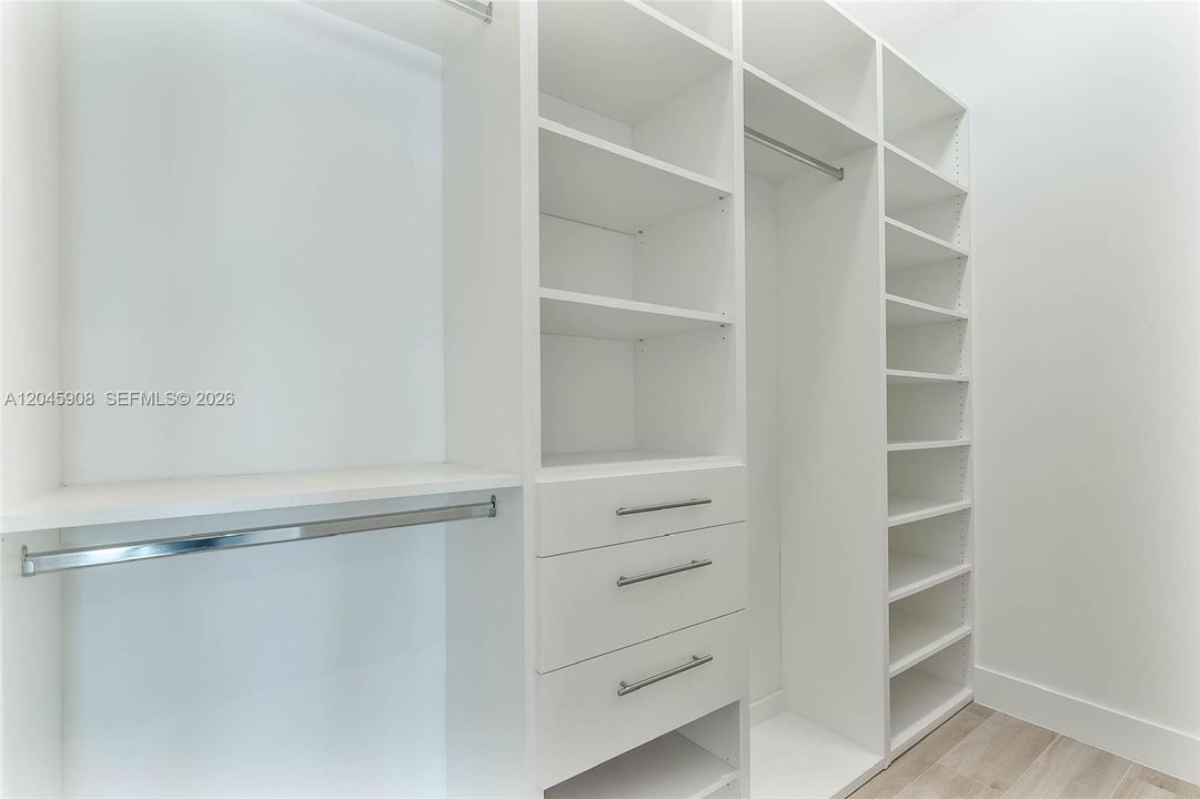 В аренду: $8,950 (3 спален, 2 ванн, 1641 Квадратных фут)