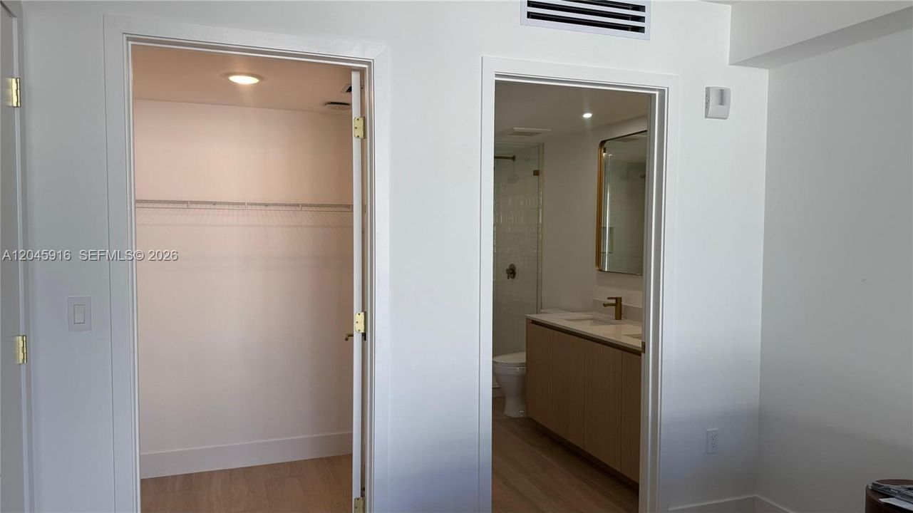 В аренду: $5,800 (1 спален, 2 ванн, 786 Квадратных фут)