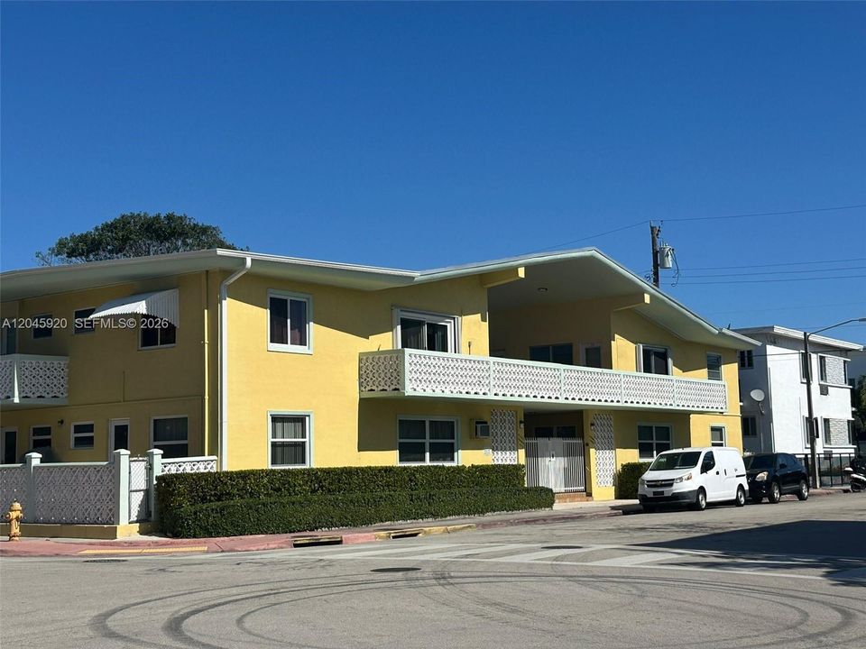 For Rent: $1,750 (1 beds, 1 baths, 504 Square Feet)