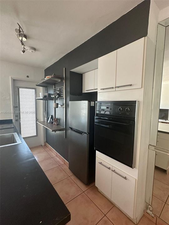 For Rent: $1,750 (1 beds, 1 baths, 504 Square Feet)