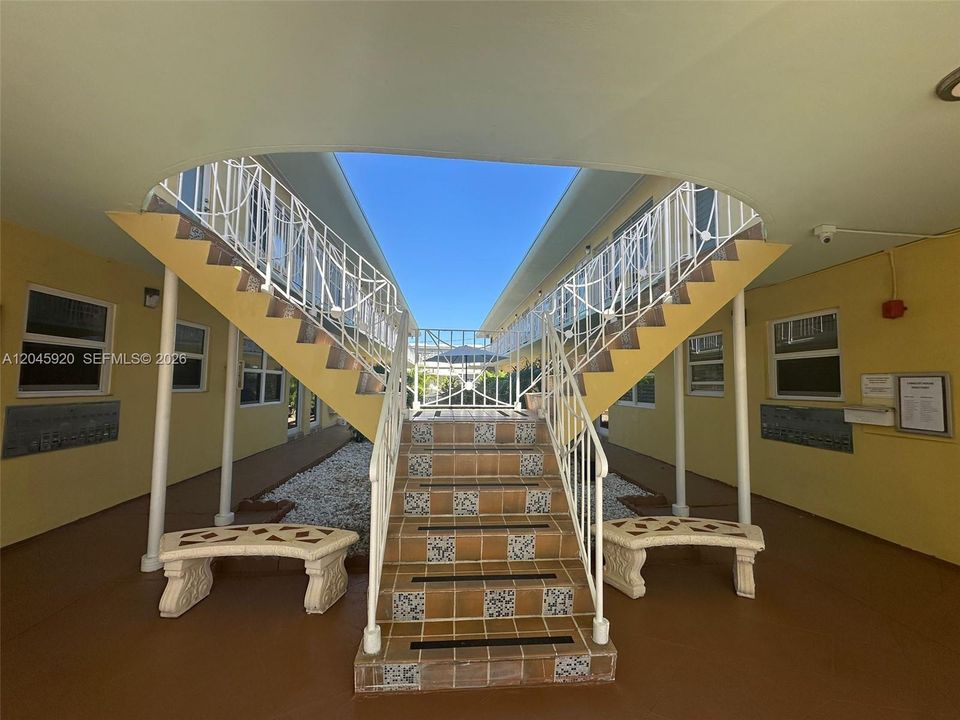 For Rent: $1,750 (1 beds, 1 baths, 504 Square Feet)