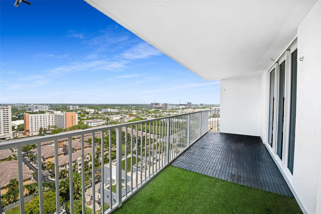 For Sale: $499,000 (2 beds, 2 baths, 1666 Square Feet)