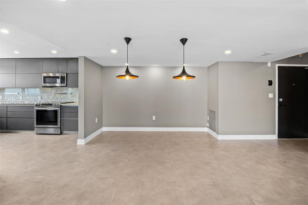 For Sale: $499,000 (2 beds, 2 baths, 1666 Square Feet)