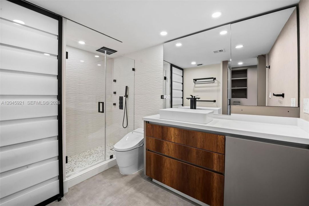 For Sale: $499,000 (2 beds, 2 baths, 1666 Square Feet)