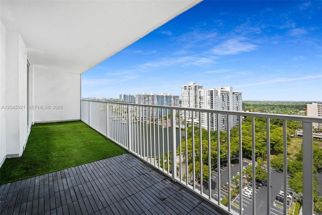 For Sale: $499,000 (2 beds, 2 baths, 1666 Square Feet)