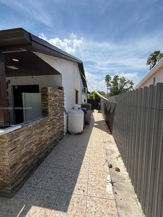 В аренду: $3,500 (3 спален, 2 ванн, 1608 Квадратных фут)