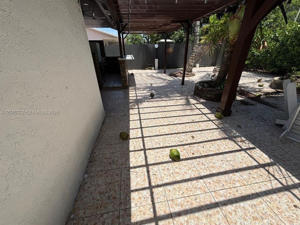 В аренду: $3,500 (3 спален, 2 ванн, 1608 Квадратных фут)