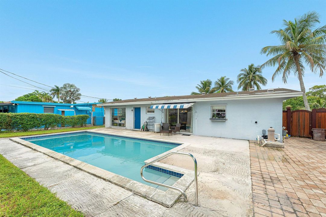 ANOTHER POOL VIEW