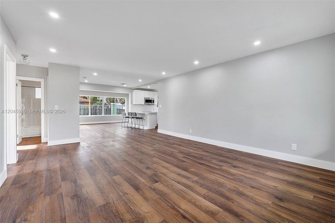 В аренду: $3,200 (3 спален, 2 ванн, 1446 Квадратных фут)