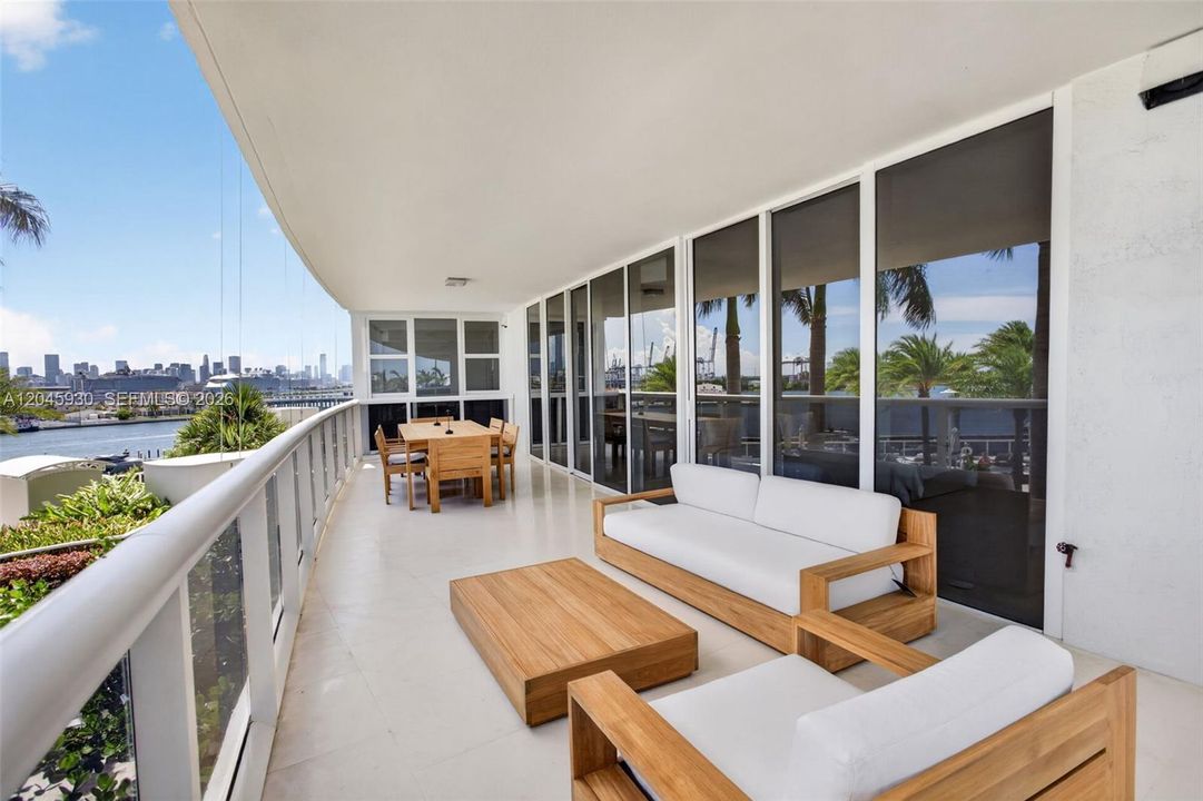 For Rent: $16,500 (3 beds, 3 baths, 2024 Square Feet)