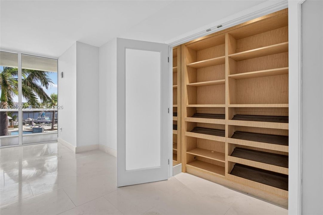 For Rent: $16,500 (3 beds, 3 baths, 2024 Square Feet)