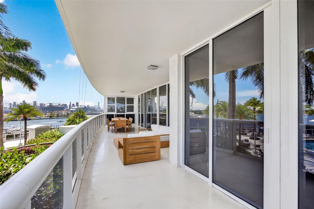 For Rent: $16,500 (3 beds, 3 baths, 2024 Square Feet)