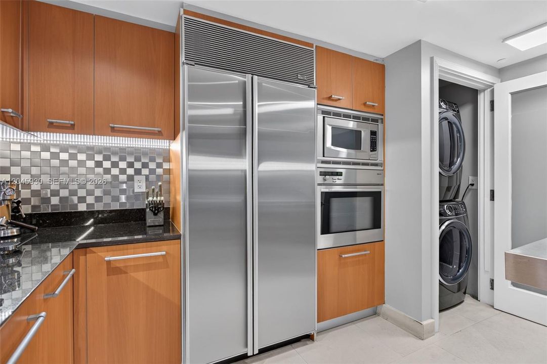 For Rent: $16,500 (3 beds, 3 baths, 2024 Square Feet)