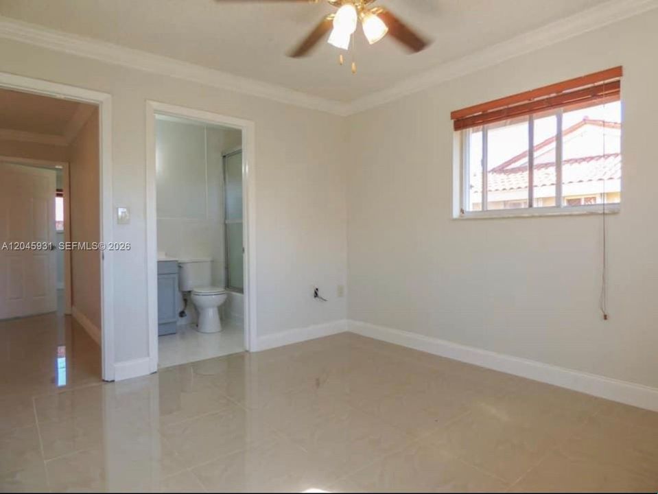 В аренду: $2,600 (2 спален, 2 ванн, 954 Квадратных фут)
