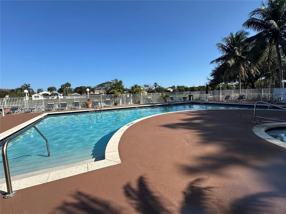 For Sale: $209,000 (2 beds, 2 baths, 1256 Square Feet)