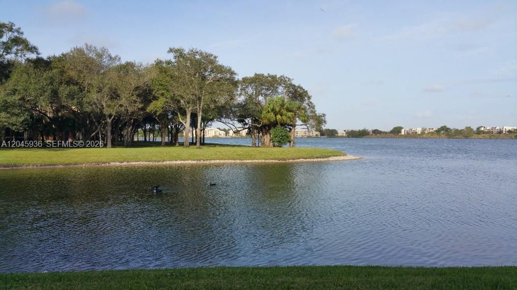 For Sale: $209,000 (2 beds, 2 baths, 1256 Square Feet)