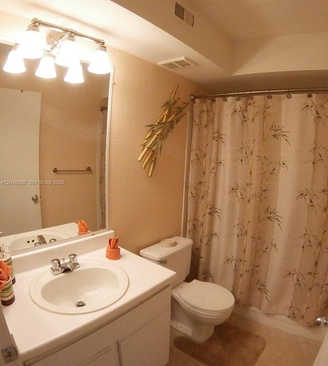 For Sale: $209,000 (2 beds, 2 baths, 1256 Square Feet)