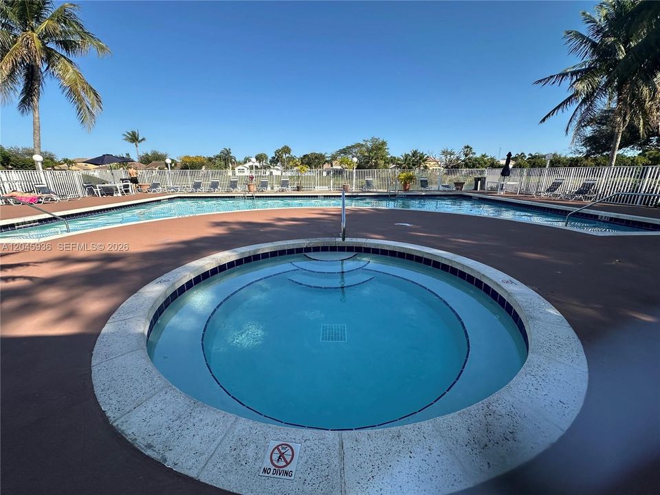 For Sale: $209,000 (2 beds, 2 baths, 1256 Square Feet)