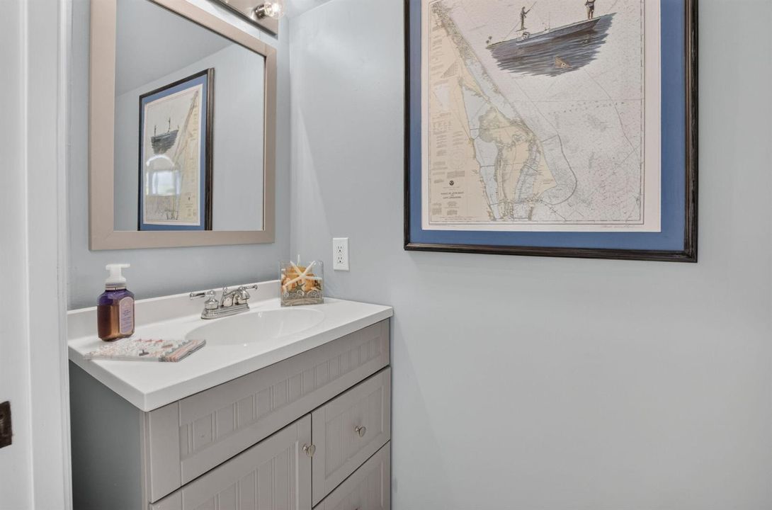 POWDER ROOM FOR GUESTS