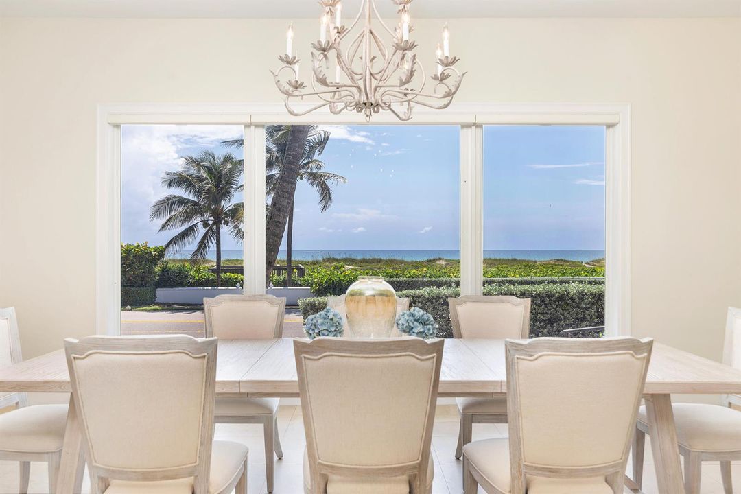 1426 Dining Area